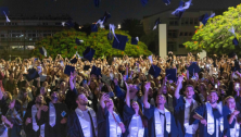 470 בוגרות ובוגרים. ארבעה חוגים. התחלה מקצועית חדשה אחת